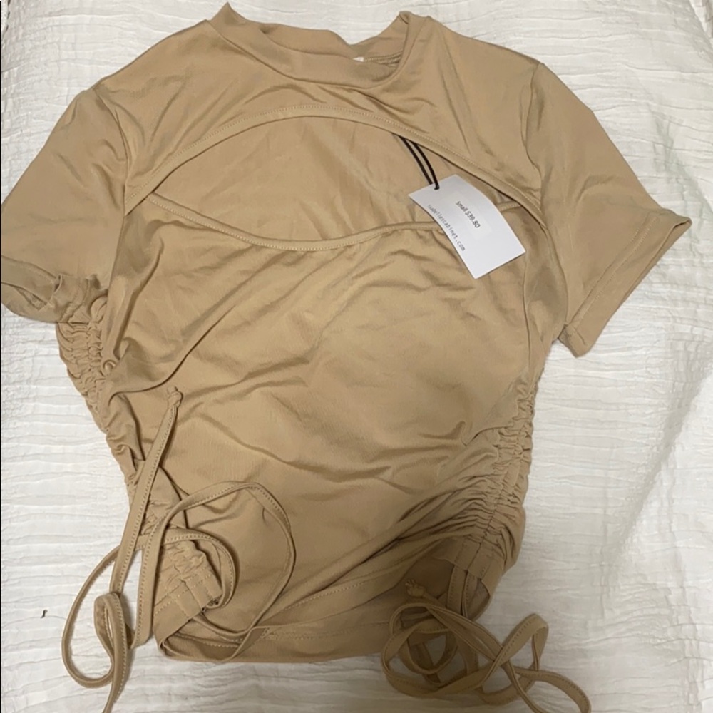 Cut out crop top with ruched sides